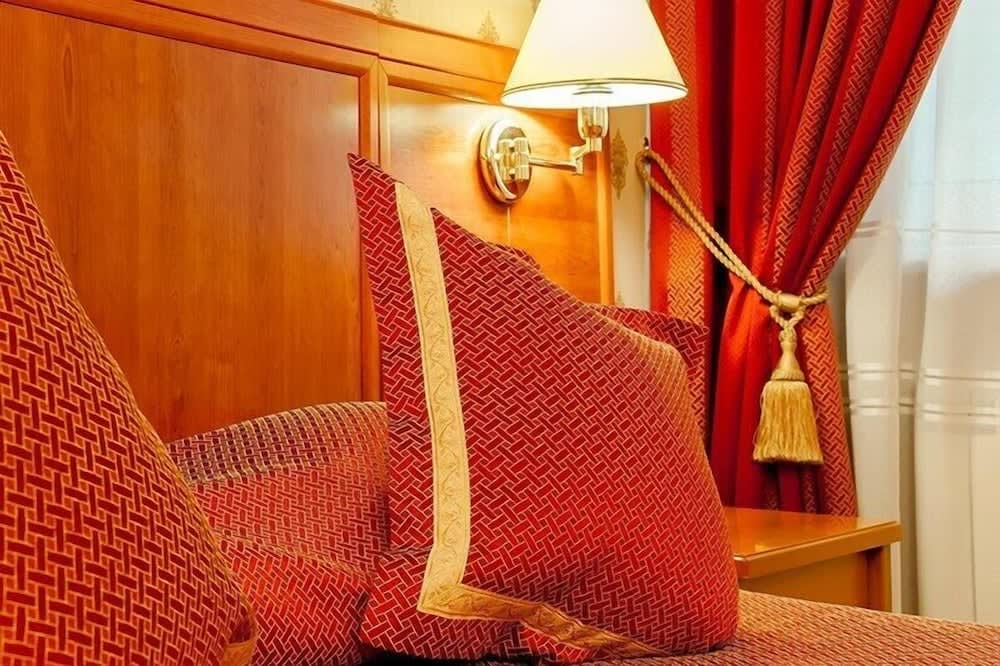 Astana International Hotel 5