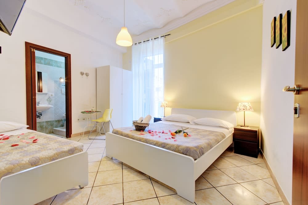 In the Center Guesthouse 3