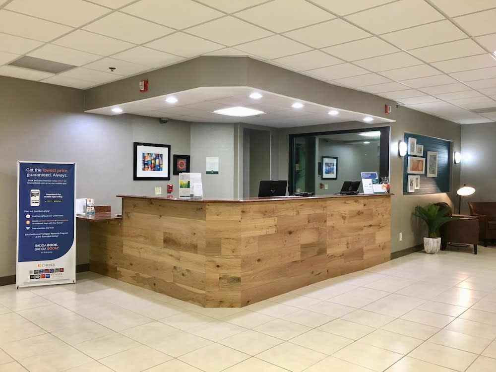 Country Inn & Suites by Radisson Rehoboth Beach - Dewey 2