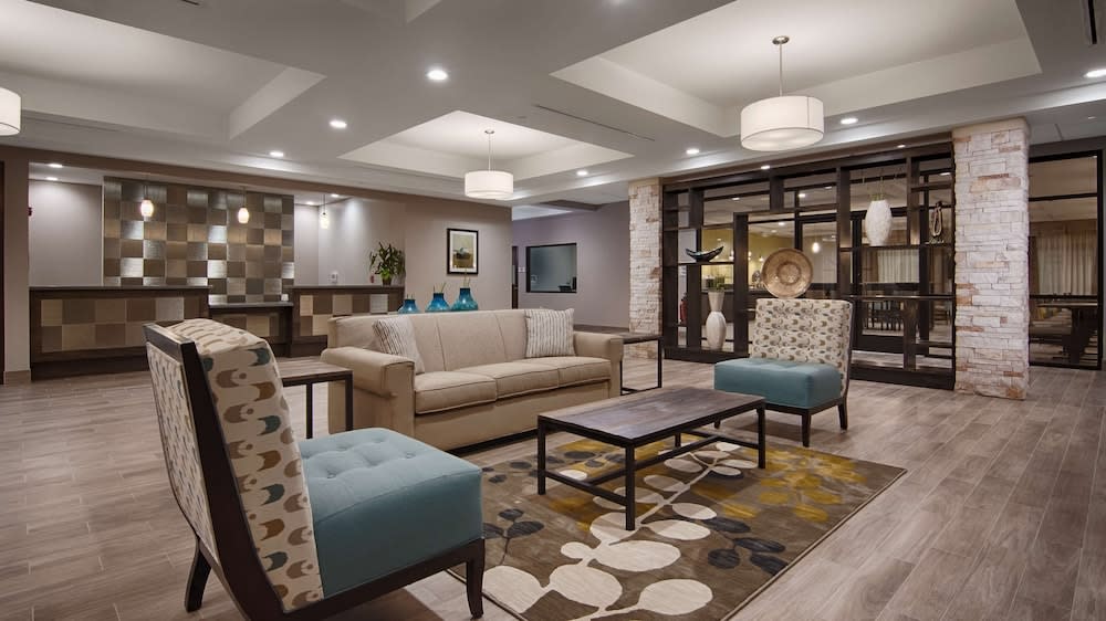 Best Western Plus College Station Inn & Suites 1