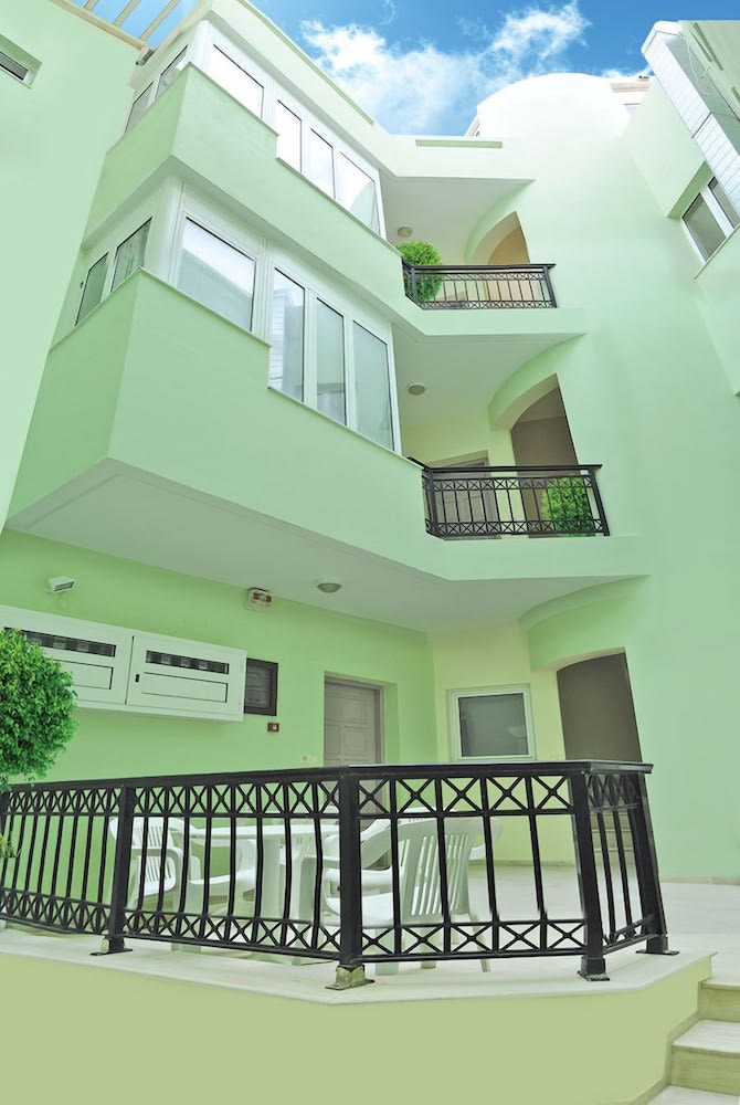 Greta Apartments 1