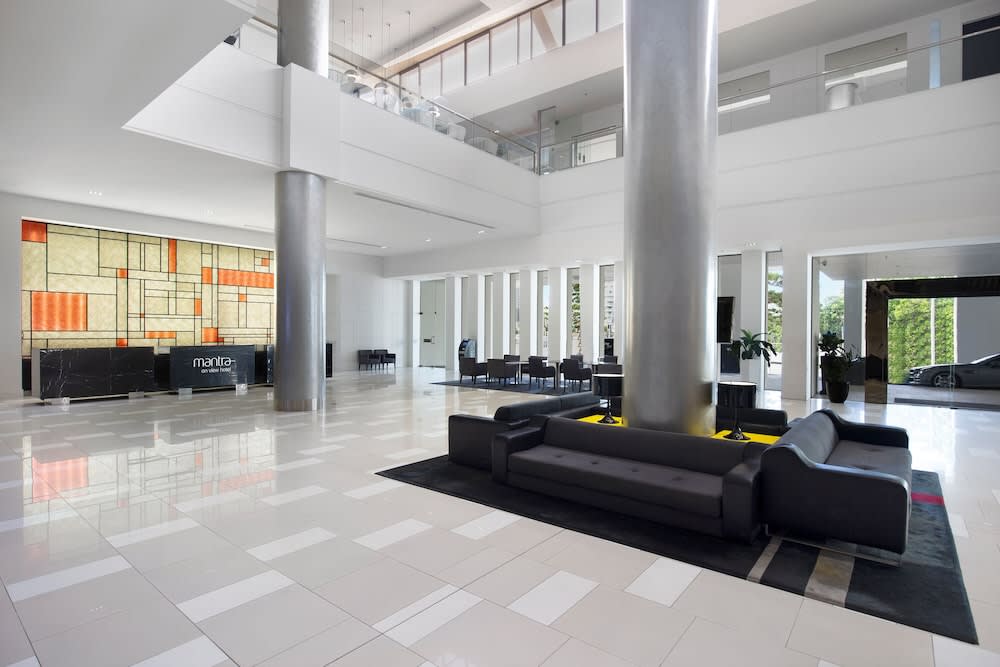 Hotel Apartments on 22 View Avenue, Surfers Paradise 2