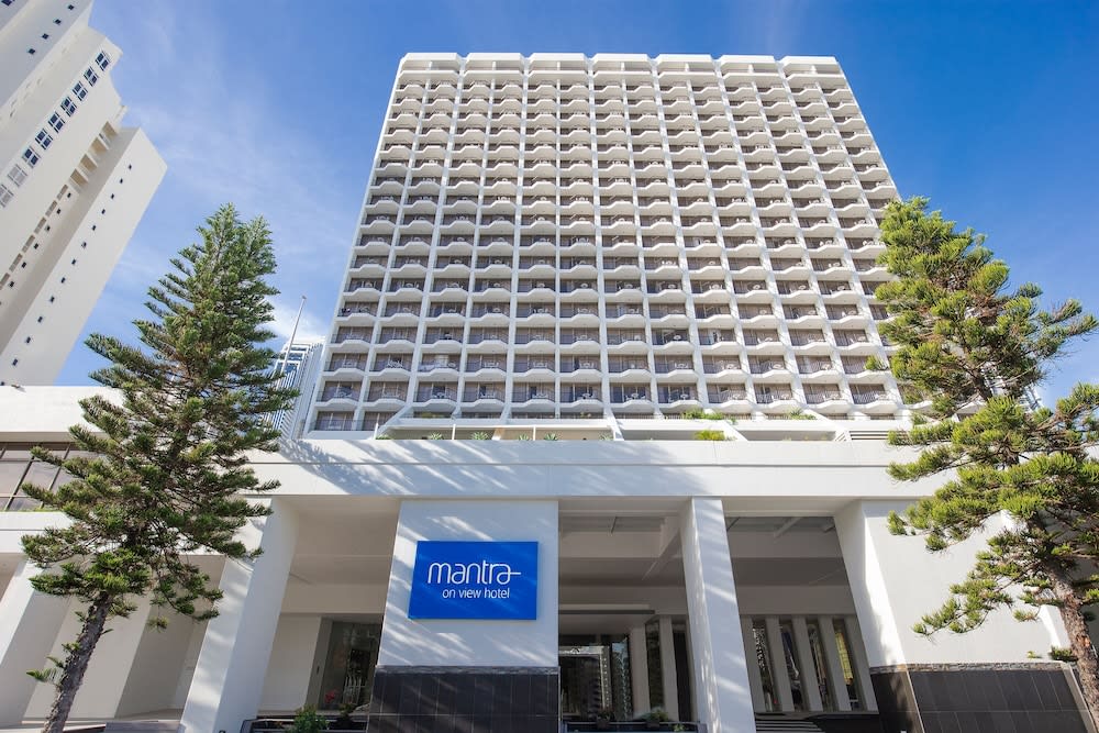 Hotel Apartments on 22 View Avenue, Surfers Paradise 1