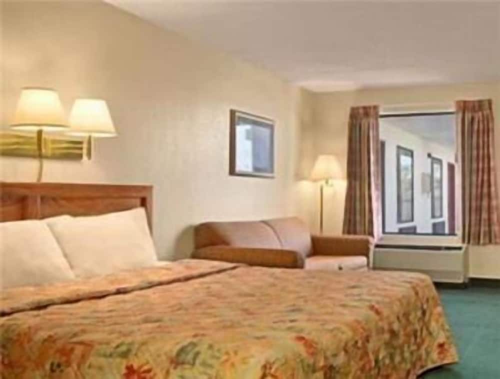 Days Inn by Wyndham Apple Valley Pigeon Forge/Sevierville 4
