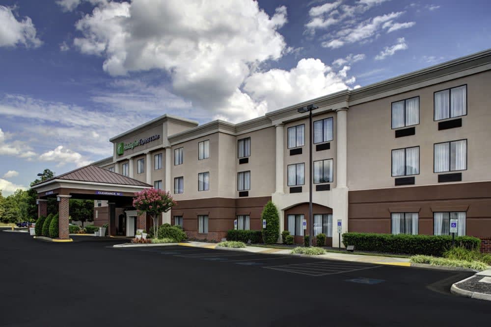 Holiday Inn Express & Suites RICHMOND NORTH ASHLAND by IHG 1