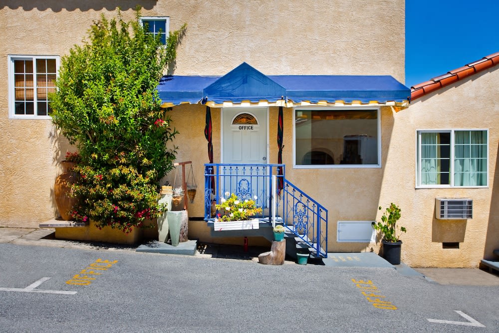Alpine Inn And Suites 2