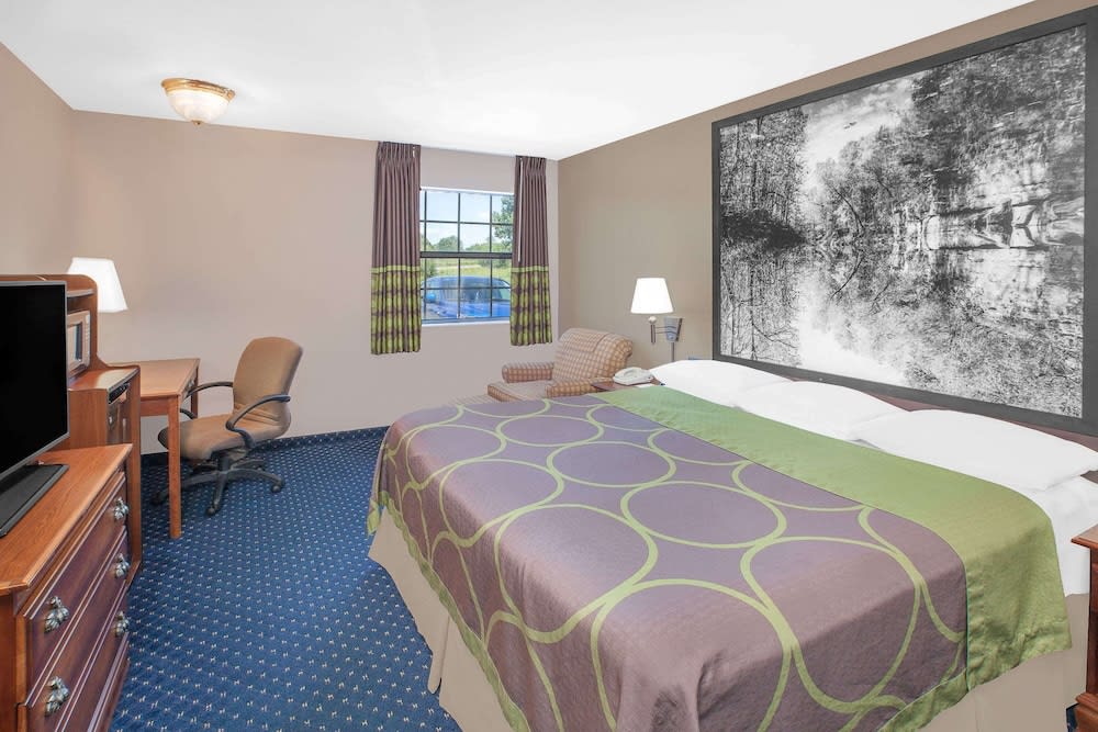 Super 8 by Wyndham Lowell/Bentonville/Rogers Area 3