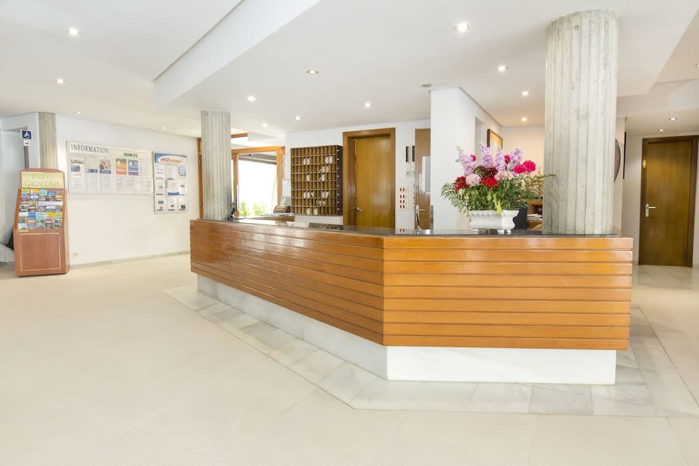 Aparthotel Flora 2
