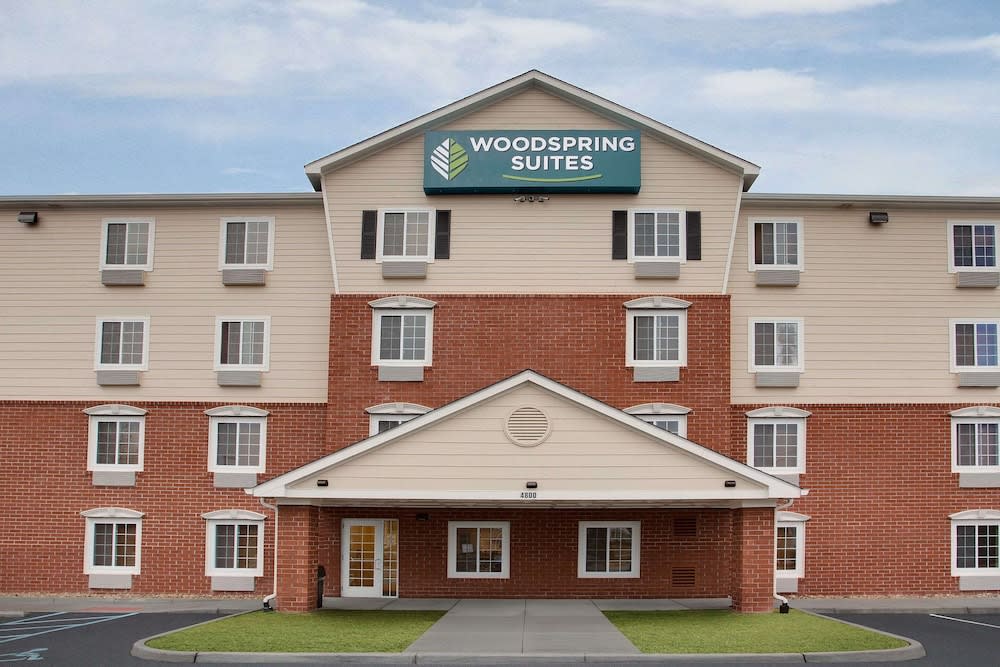 WoodSpring Suites Virginia Beach 1