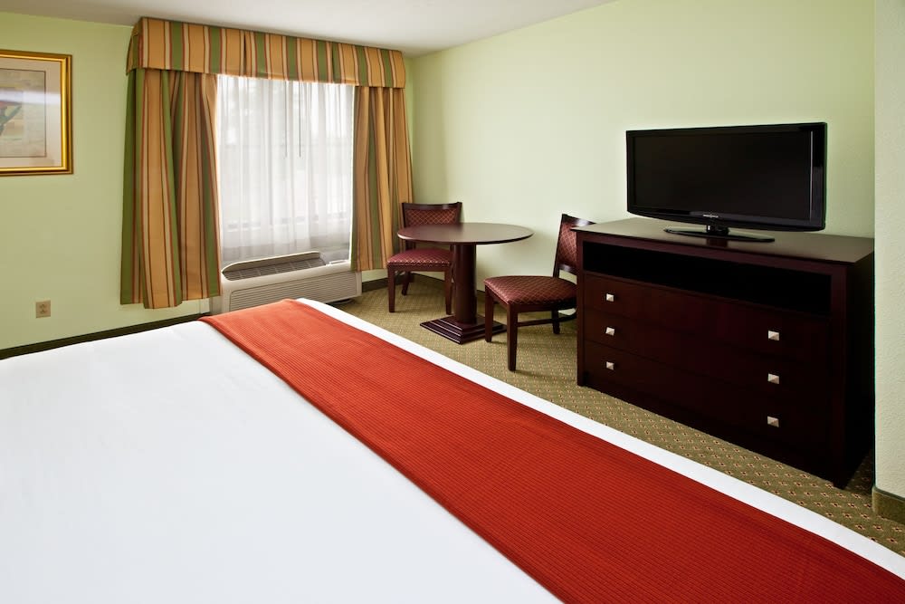 Holiday Inn Express & Suites SCOTTSBURG by IHG 2