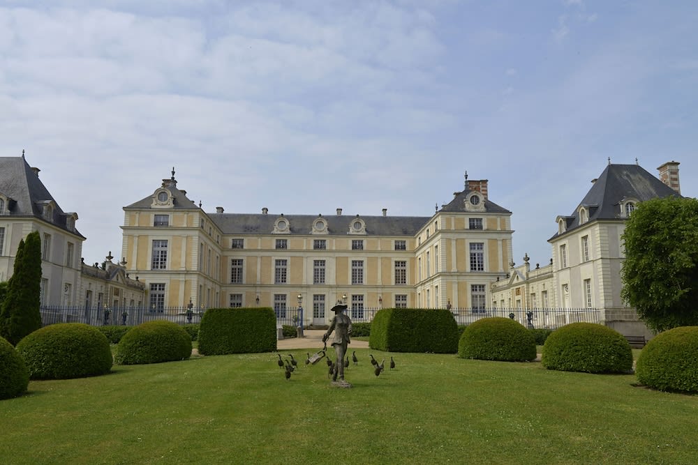 Chateau Colbert 1
