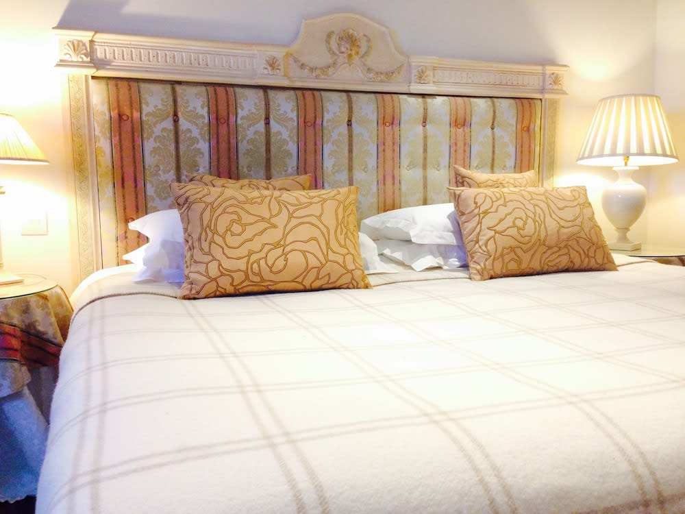 The Bell Inn Hotel 2