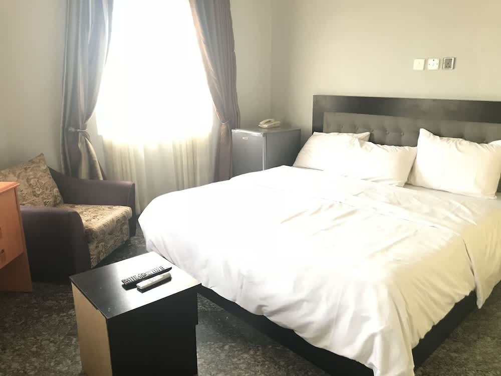 Pentagon Luxury Suites Enugu 2
