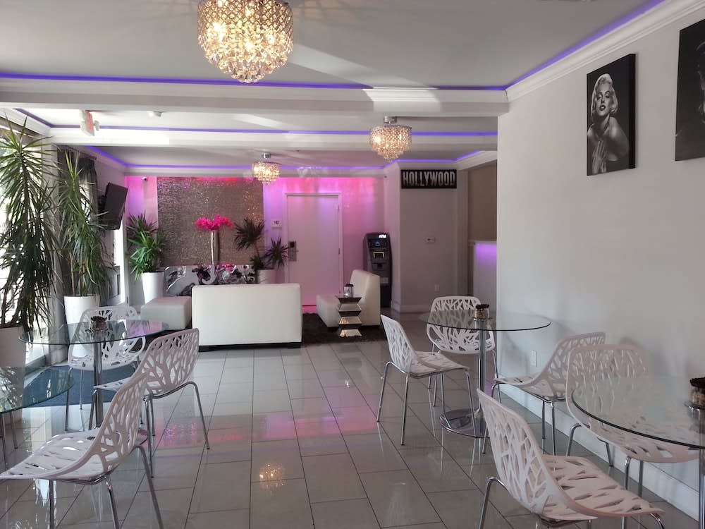 Hollywood VIP Hotel 1