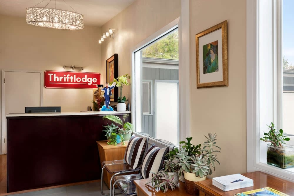 Thriftlodge Edmonton 2