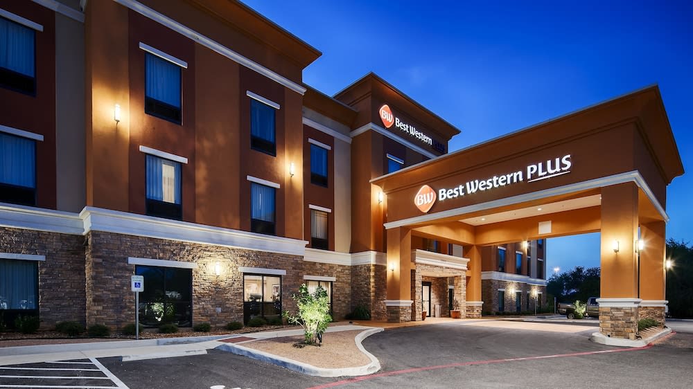 Best Western Plus Elmendorf Hotel San Antonio Hotel 1