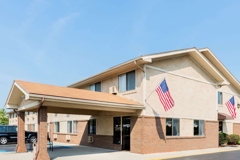 Super 8 By Wyndham Franklin/Middletown Area 1