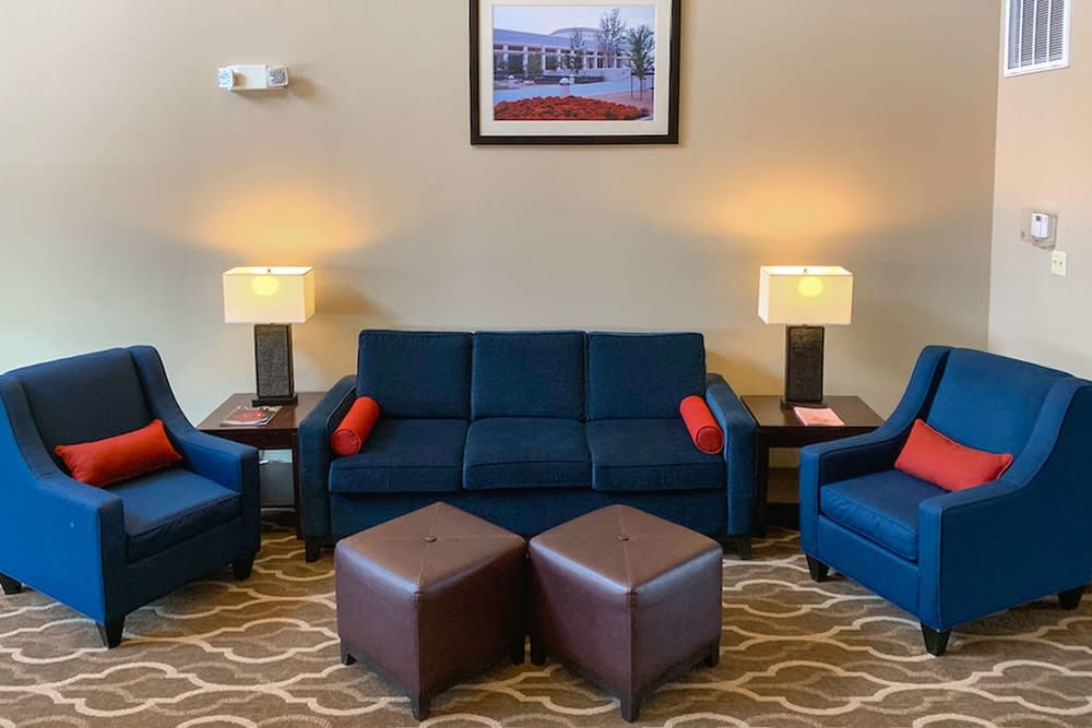 Comfort Suites Texas Ave 2