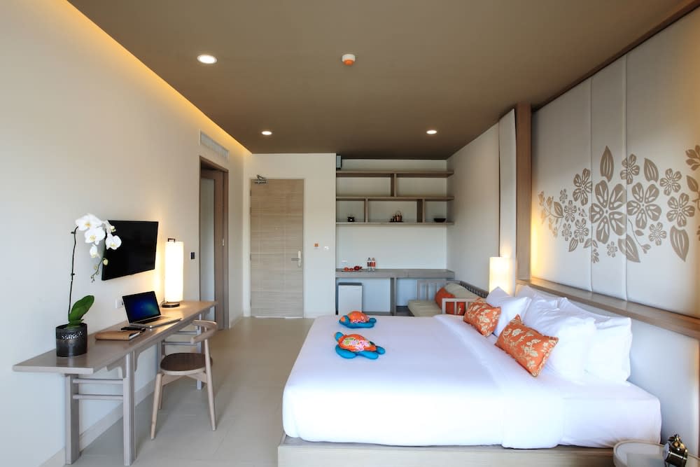 Proud Phuket, Naiyang Beach 2