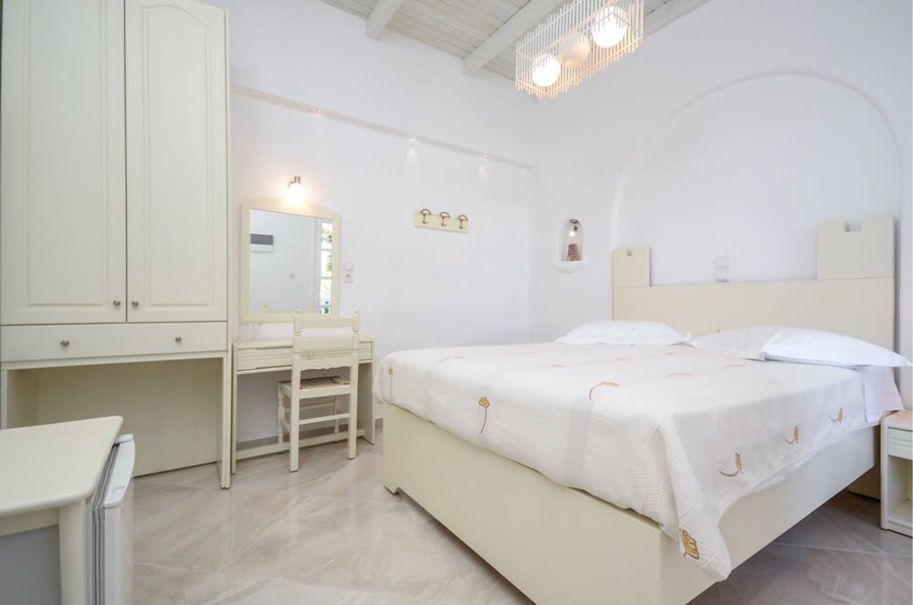Hotel Anixis 2