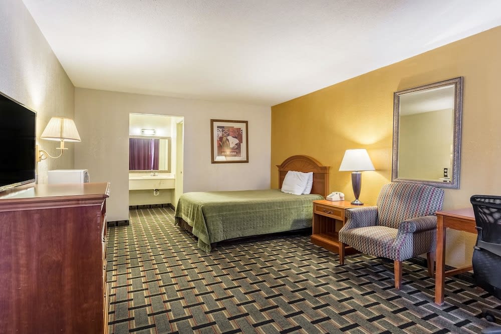 Rodeway Inn Denmark - Jackson 4