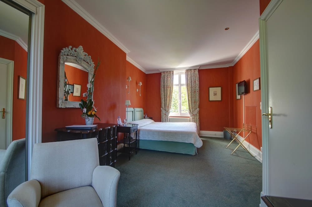 Hôtel Château Cléry 4