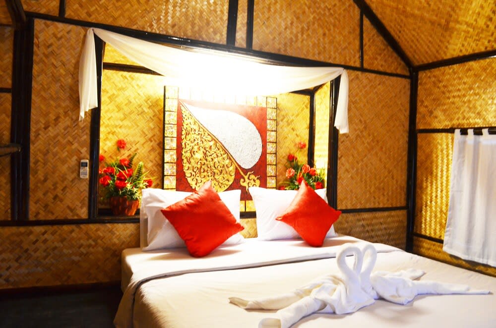 Eco Lanta Hideaway Beach Resort 2