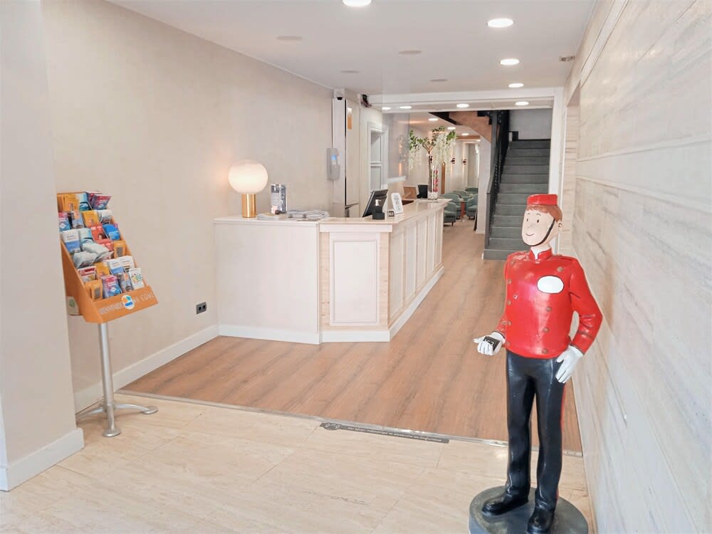 Hotel 153 2
