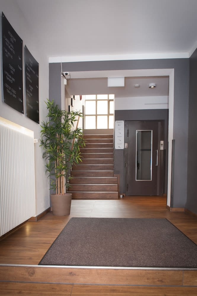 Five Reasons Hostel & Hotel 2