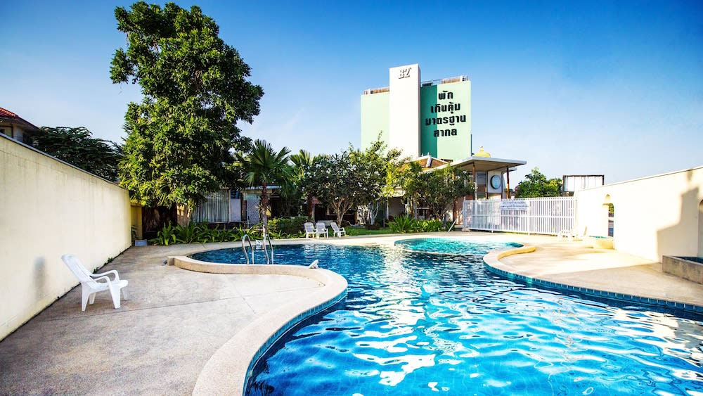 B2 Premier Hotel & Resort 1