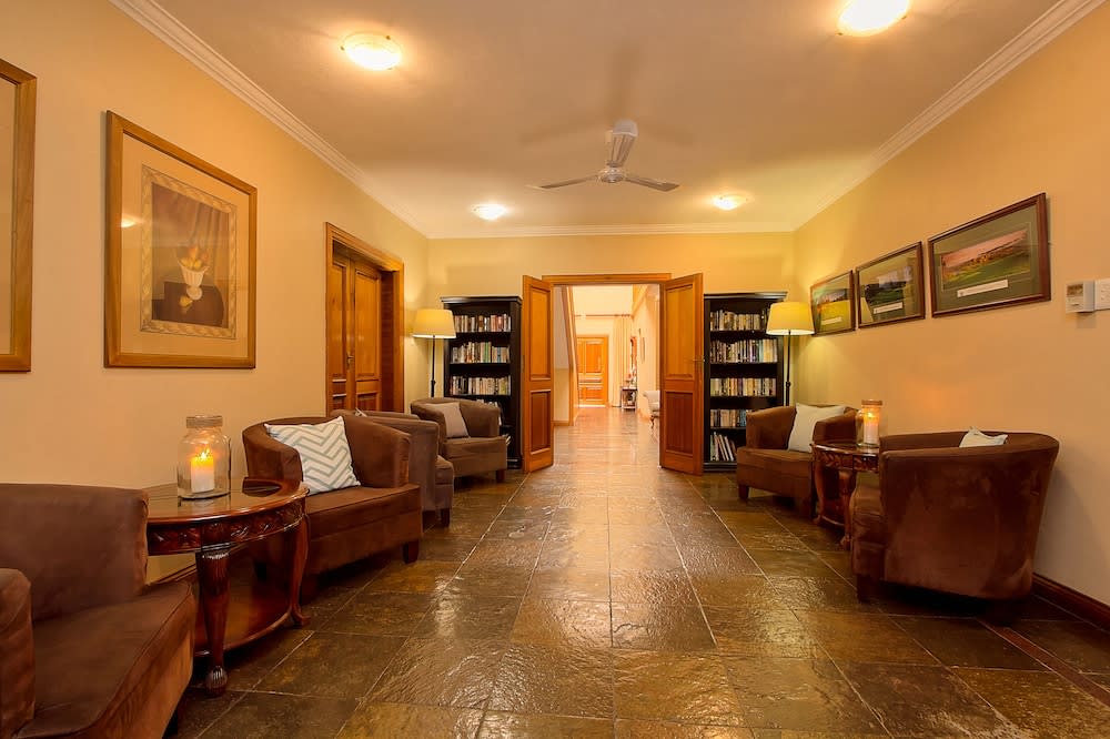 Centurion Golf Suites Boca Walk 2