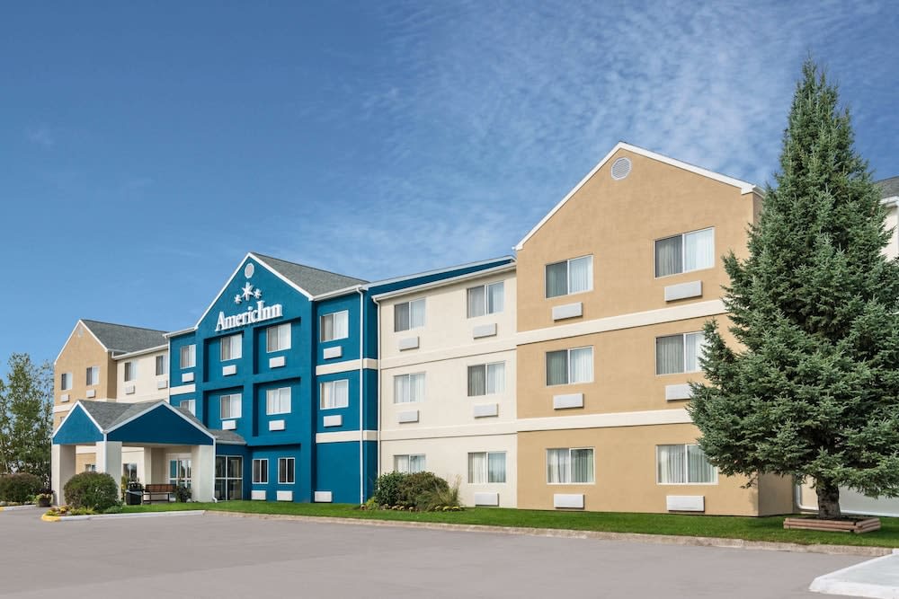 AmericInn by Wyndham Duluth 1