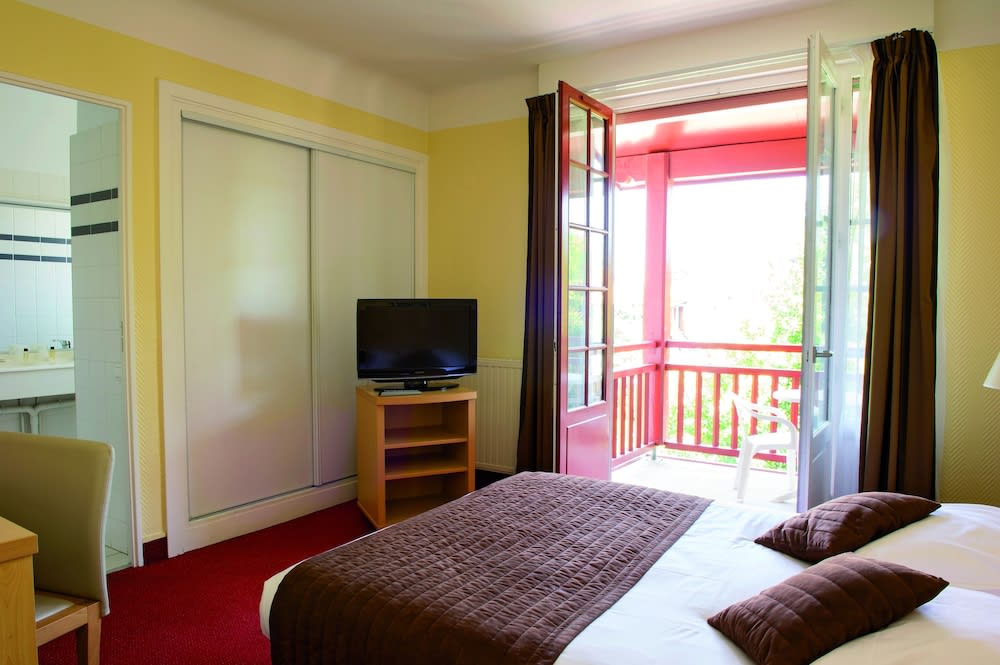 Hôtel & Résidence Vacances Bleues Orhoïtza 3