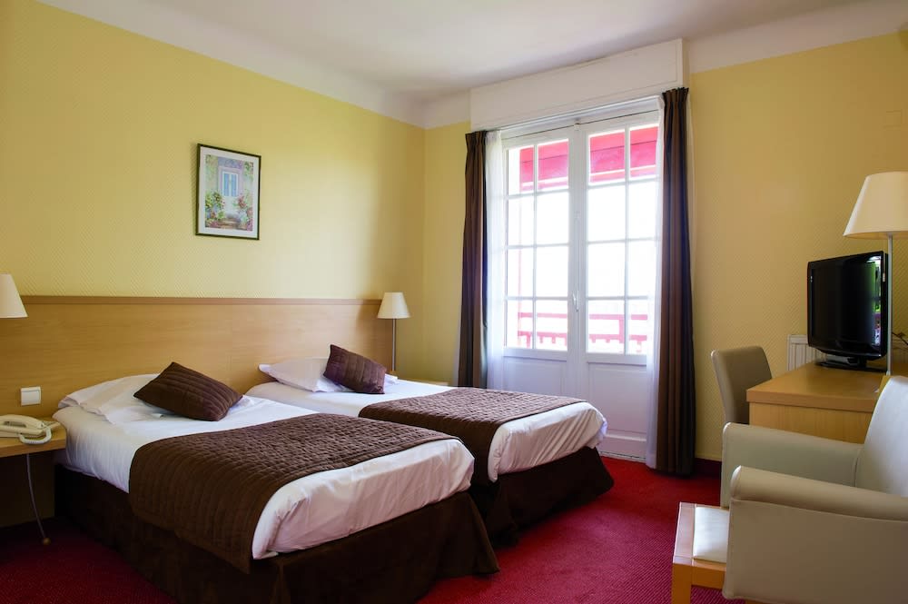 Hôtel & Résidence Vacances Bleues Orhoïtza 5