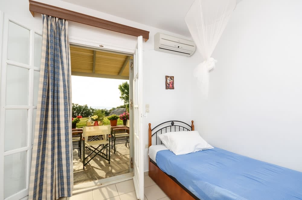 Ydreos Studios & Apartments 2