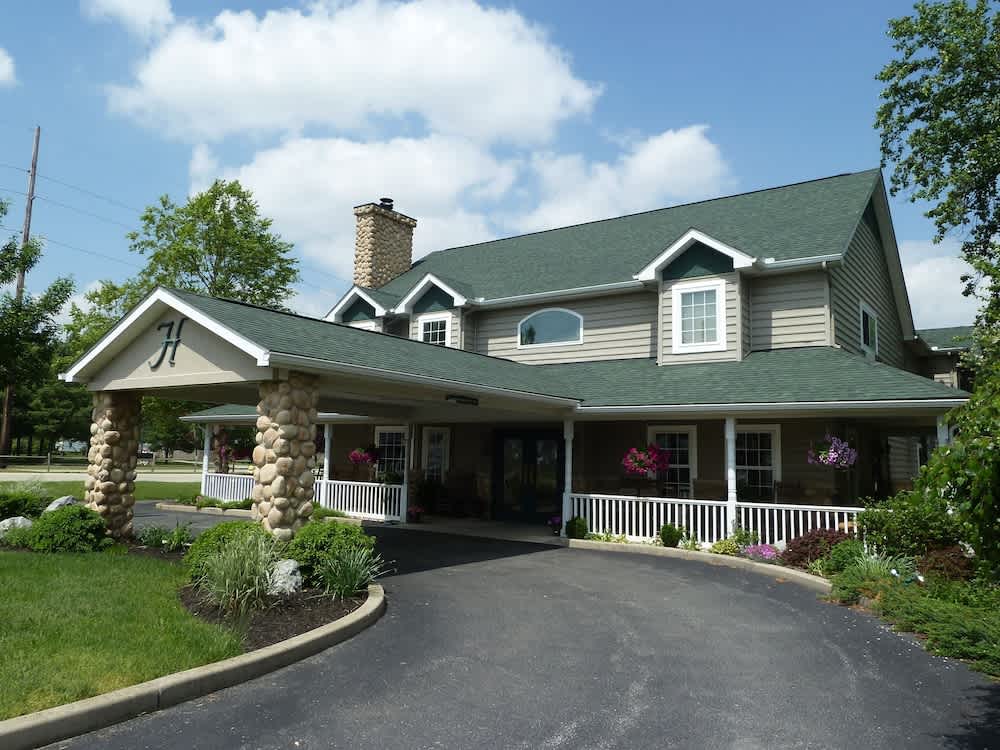 Hearthstone Inn & Suites 1