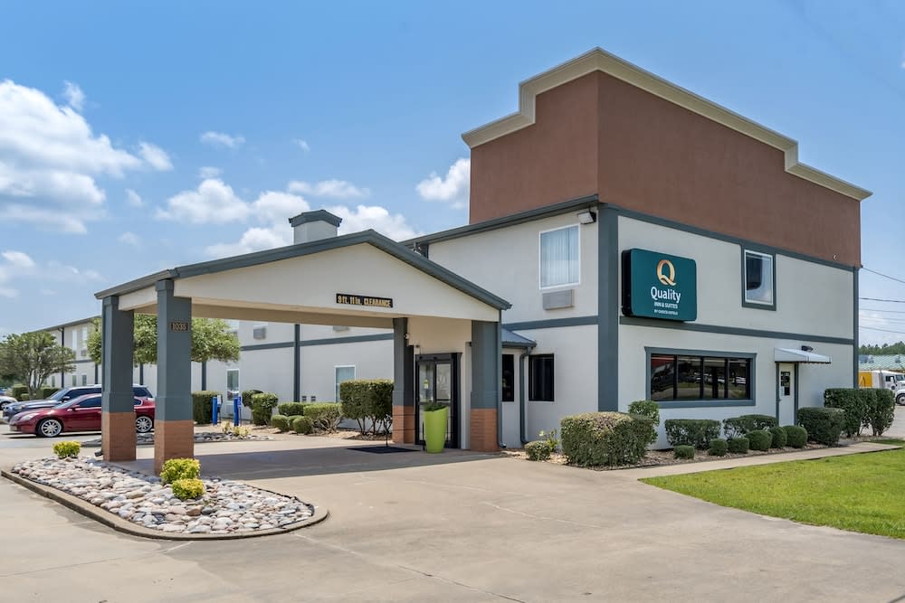 Quality Inn & Suites Demopolis 1