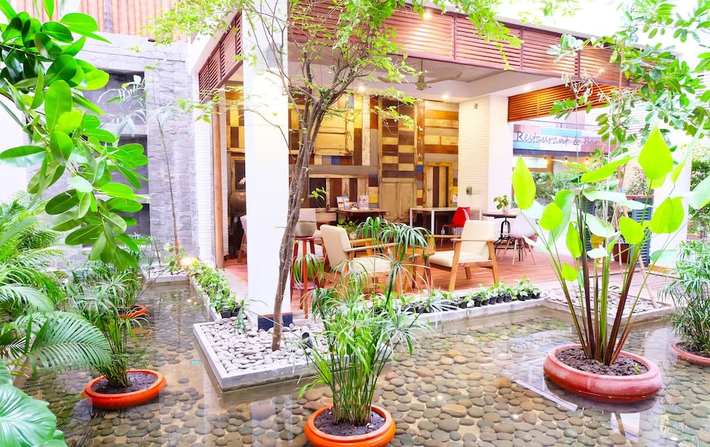 Saravoan Royal Palace 1