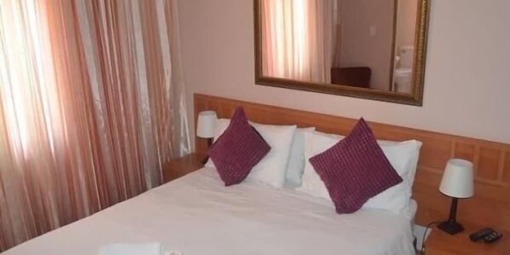 Convent Hill Lodge 2
