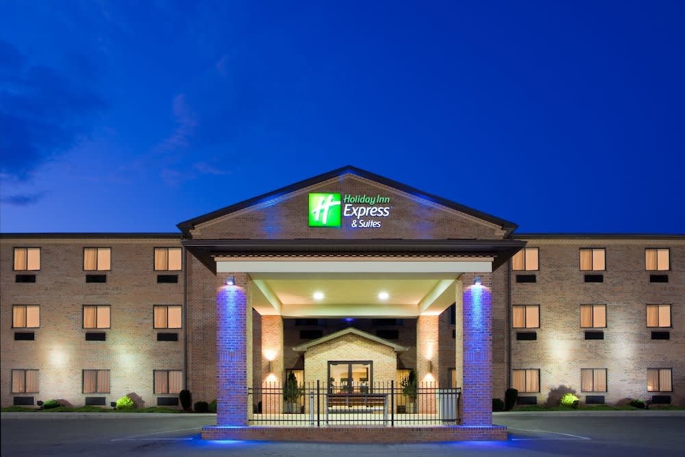 Holiday Inn Express & Suites ELKINS by IHG 1