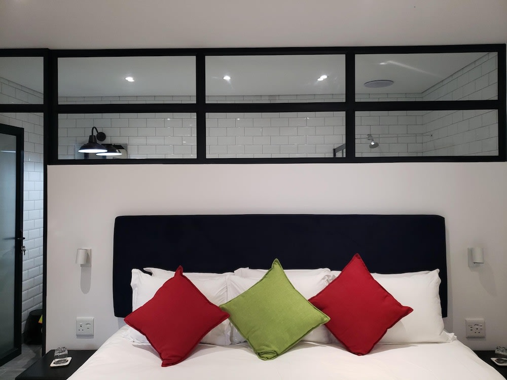 Point B Guest House -Sustainable Solar Energy 5