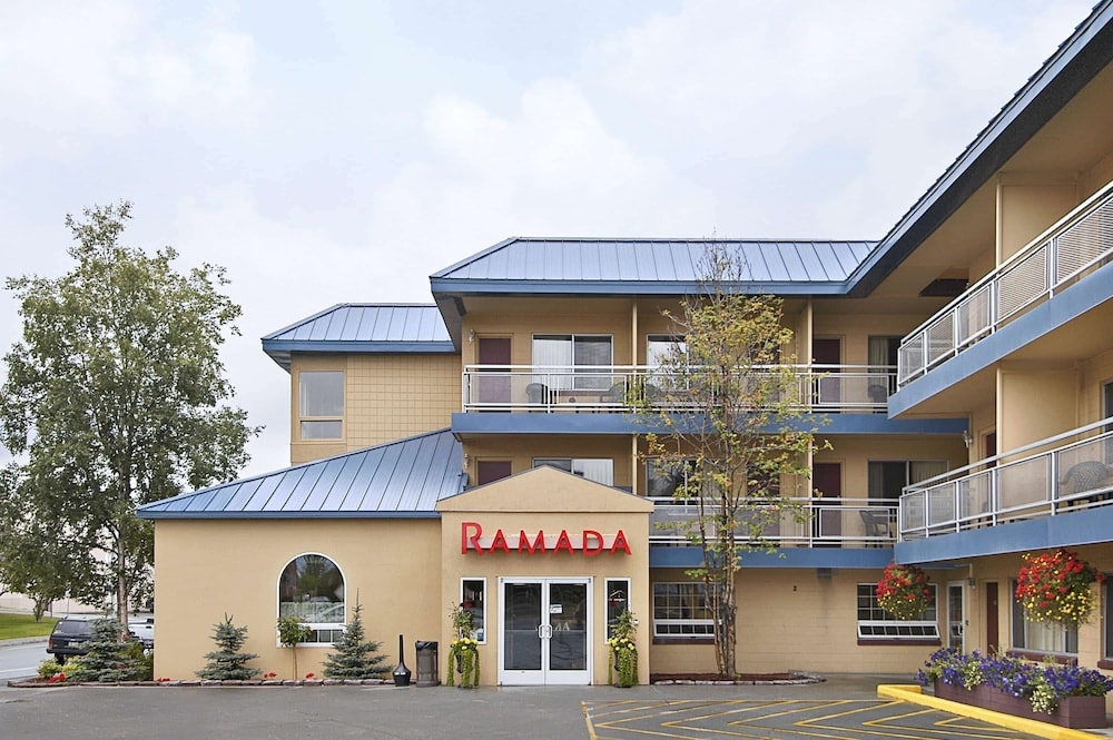Ramada Downtown by Wyndham Anchorage 1