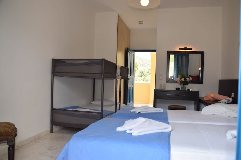 Karavostasi Beach Hotel 5