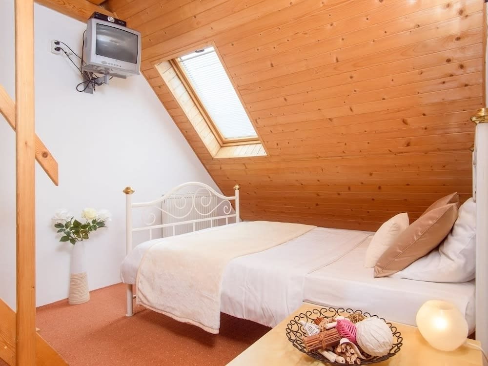 Hotel Bella, Prague Best deals