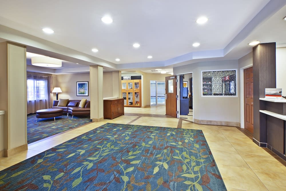 Candlewood Suites INDIANAPOLIS AIRPORT by IHG 2