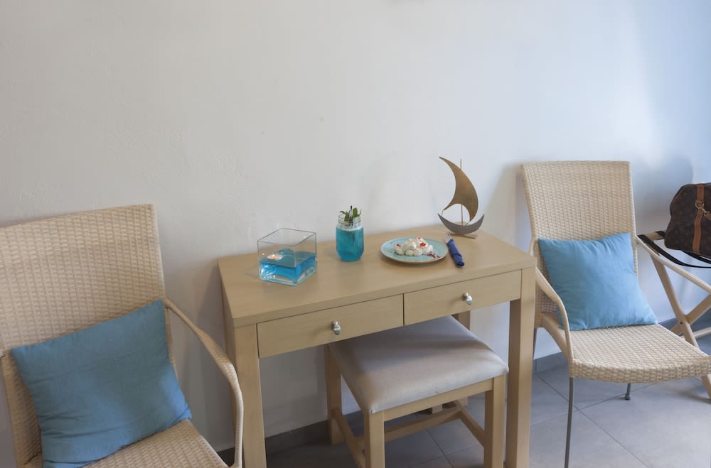 Blue Harmony Hotel 5