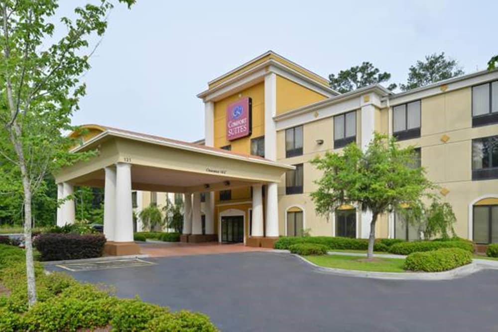 Comfort Suites near MCAS Beaufort 1
