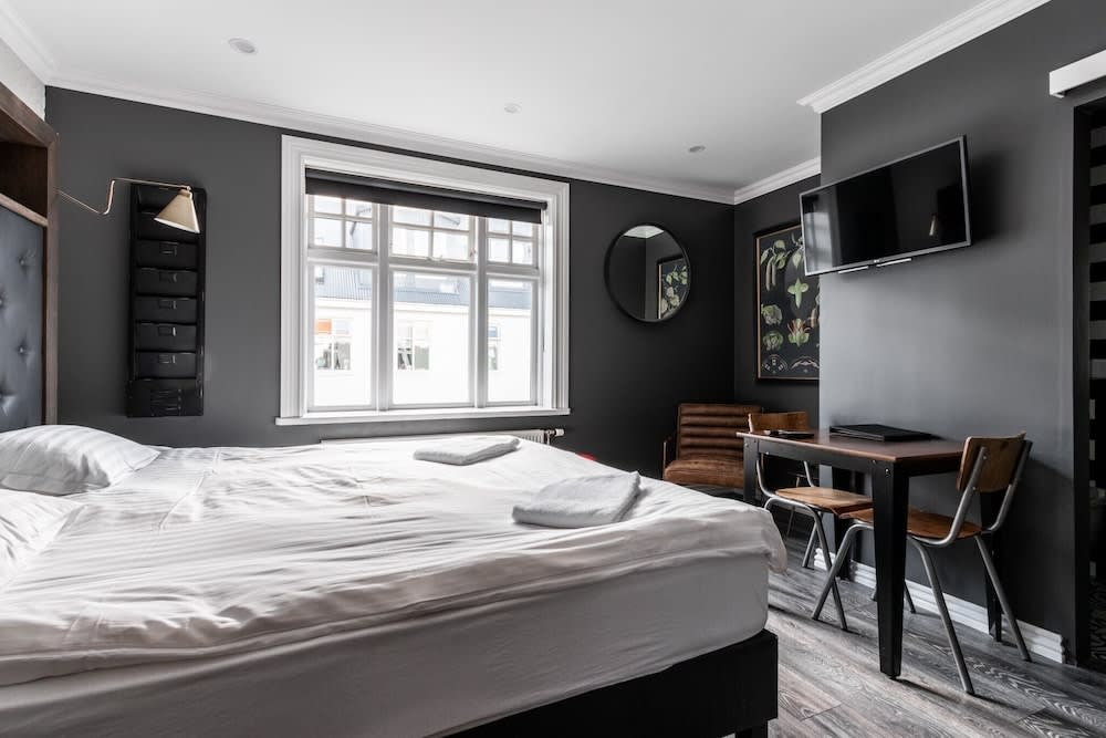 Vintage Apartment Hotel 3