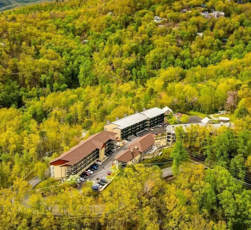 Laurel Point Resort 1