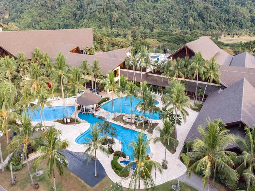 Nexus Resort & Spa Karambunai 1